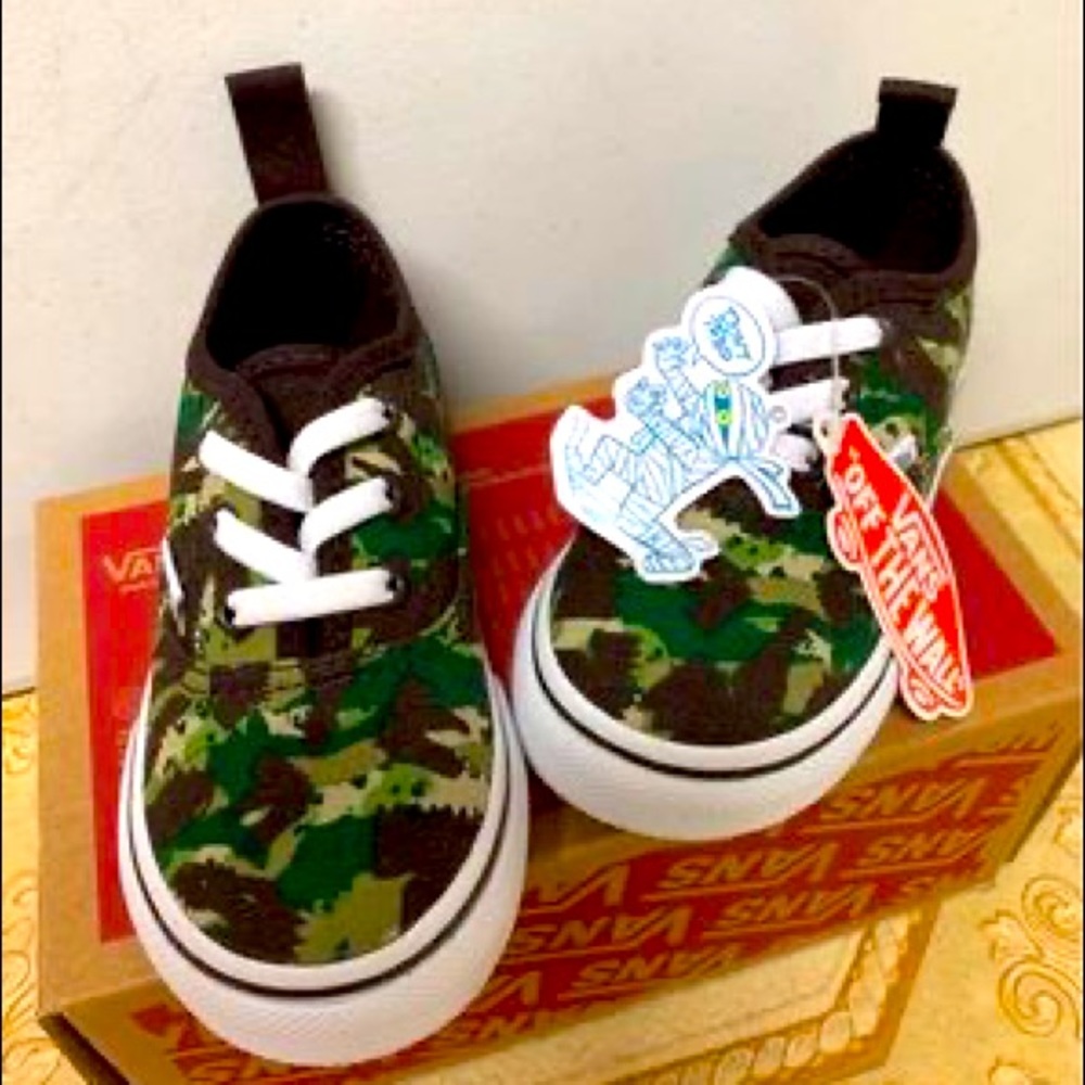 Toddler camo vans